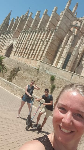 1 Hour Electric Scooter tour in Palma de Mallorca - Small-group feel and guide language: English and Spanish