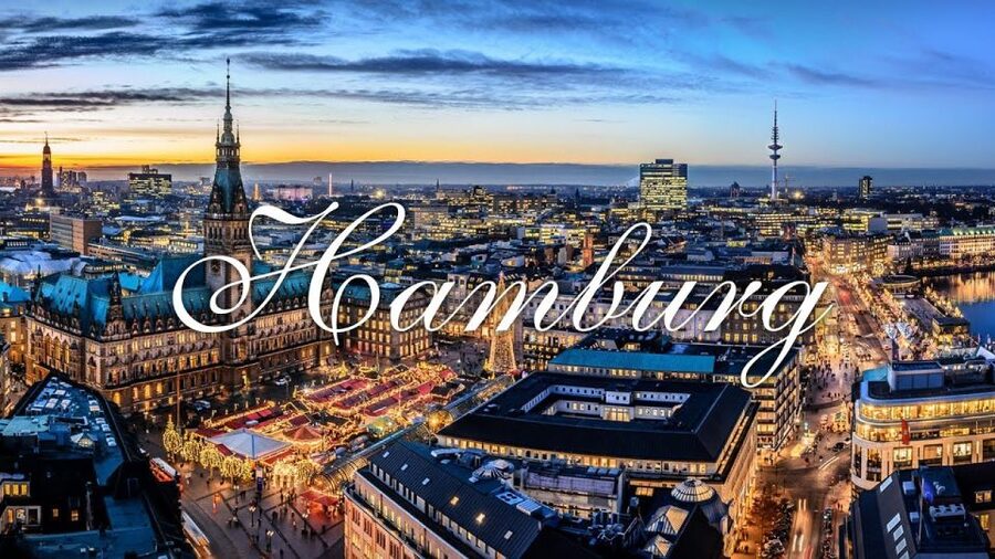 2 Hours Hamburg E-scooter Tour - Marco Polo Tower, Elbphilharmonie, Sandtorhafen: Skyline Meets Water