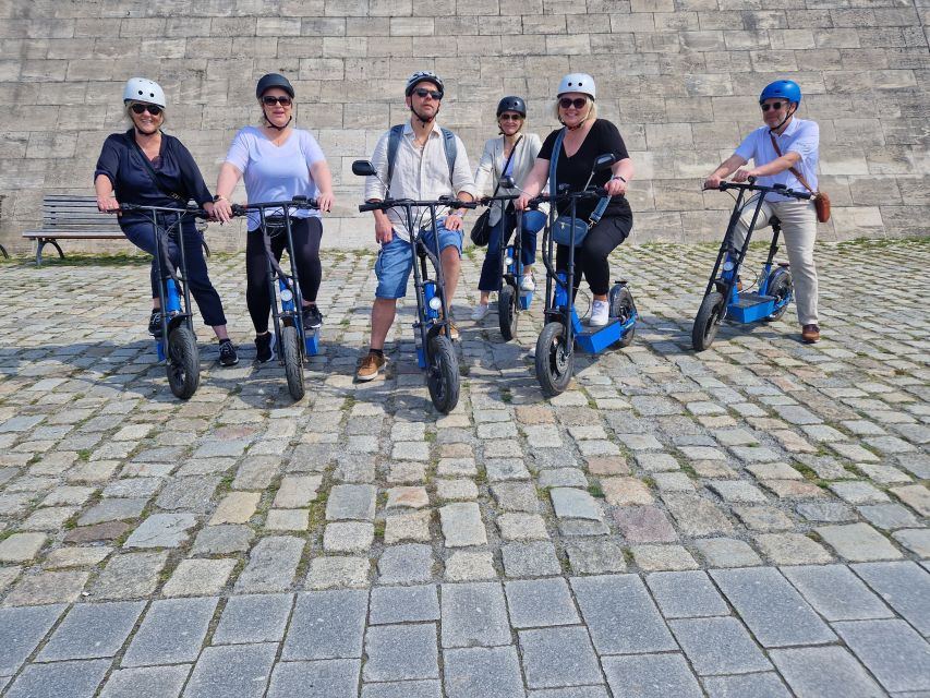 3-H Munich: Top Sights E-Scooter Tour with Local Guide - Hofgarten and Odeonsplatz: where the tour slows just enough to register