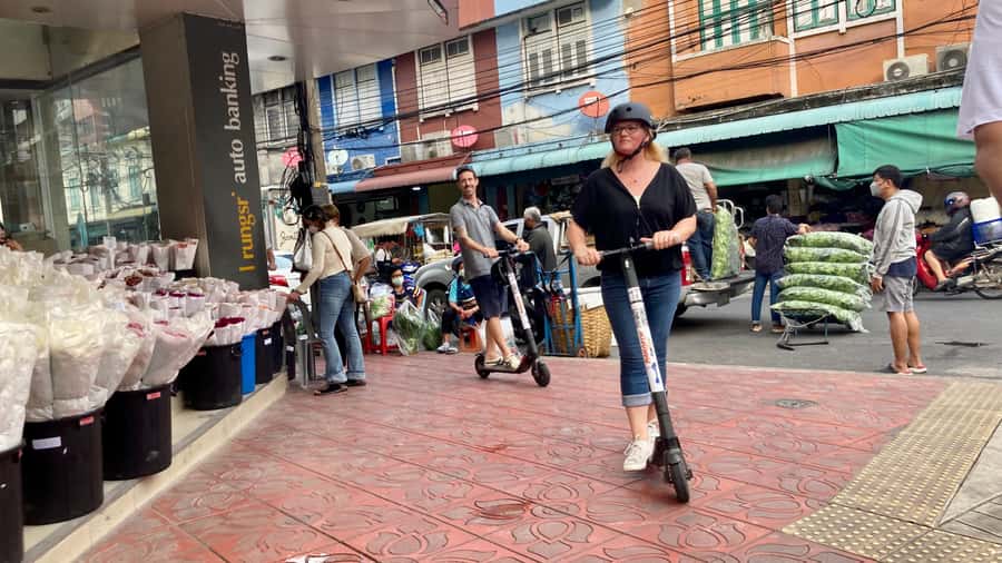 Bangkok: City Highlights Electric Scooter Tour - Why This E-Scooter Tour Works for Bangkok’s Old City