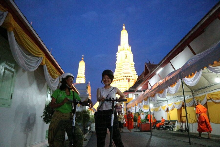 Bangkok: E-Scooter Night Tour with Local Street Food - Getting started at Jamming Thailand: training, gear, and first nerves