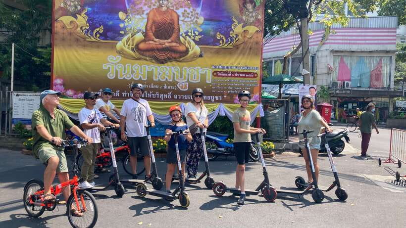 Bangkok: Street Art e-Scooter Tour of Chinatown - Chao Phraya Pause at Holy Rosary Church: A Breather From the Streets