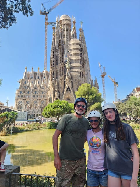 Barcelona: e-scooter and Bike tour - Montjuïc Break Time: City Views You Can Actually Use