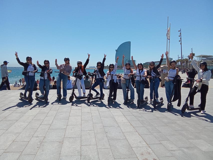 Barcelona: e-scooter and Bike tour - Meeting at Plaça de la Mercè: Fast Start, Clear Safety