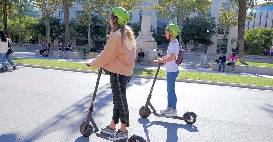 Barcelona: Gaudi Highlights Guided Tour by Electric Scooter - From Plaça dels Traginers Into the Gothic Quarter