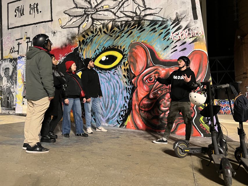 Barcelona: Graffiti E-Scooter Tour - Meeting at Robot City Barcelona and getting rolling