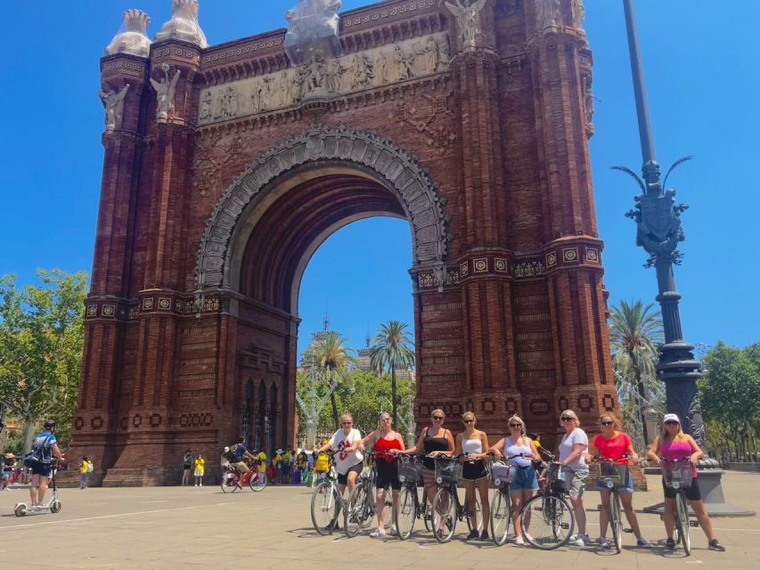 Barcelona: Sagrada Familia Electric Scooter or Bike Tour - Parc de la Ciutadella to Parliament: Green Breaks and Big-View Stops