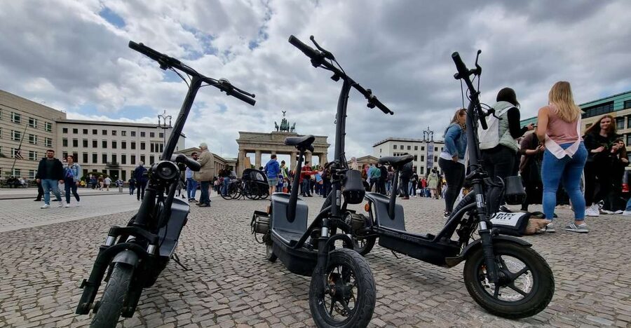 Berlin: 3-H Top Sights Guided E-Scooter Tour - Getting Oriented at Robot City Segway Tour Berlin