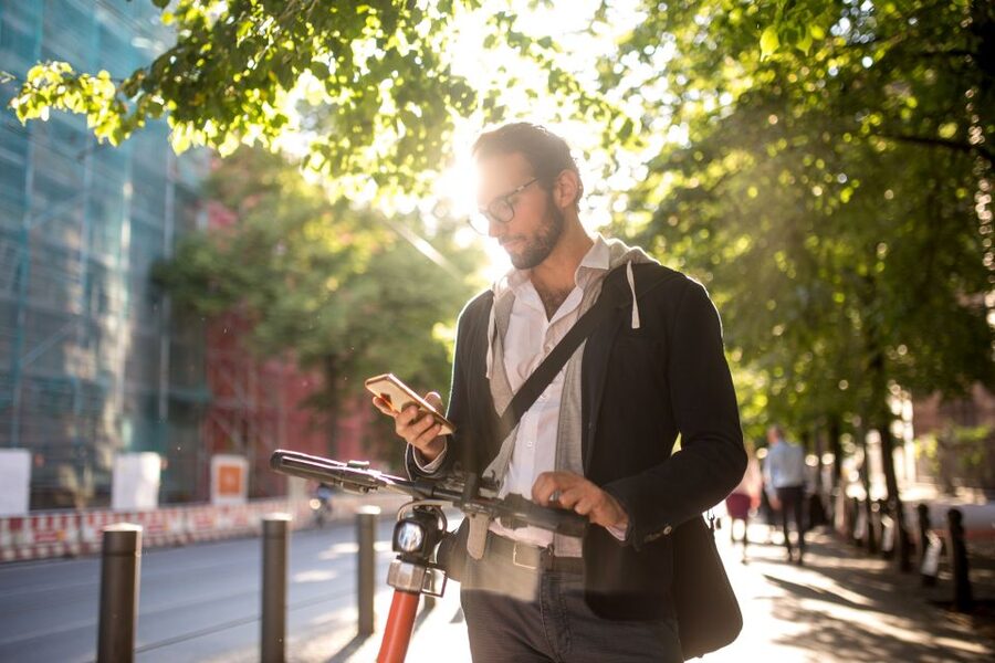 Berlin: 3-H Top Sights Guided E-Scooter Tour - Local Food and Bar Tips You Can Use Immediately
