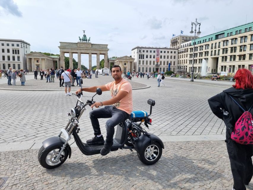 Berlin City: 2 Hour Guided Fat Tire E-Scooter Tour - The Reichstag area: seeing politics as a physical place