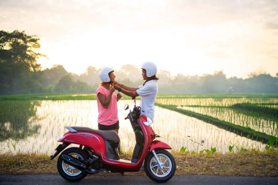 Canggu: Scooter Lesson with Professional Instructor - Small Group of Two: More Practice Time, Less Waiting