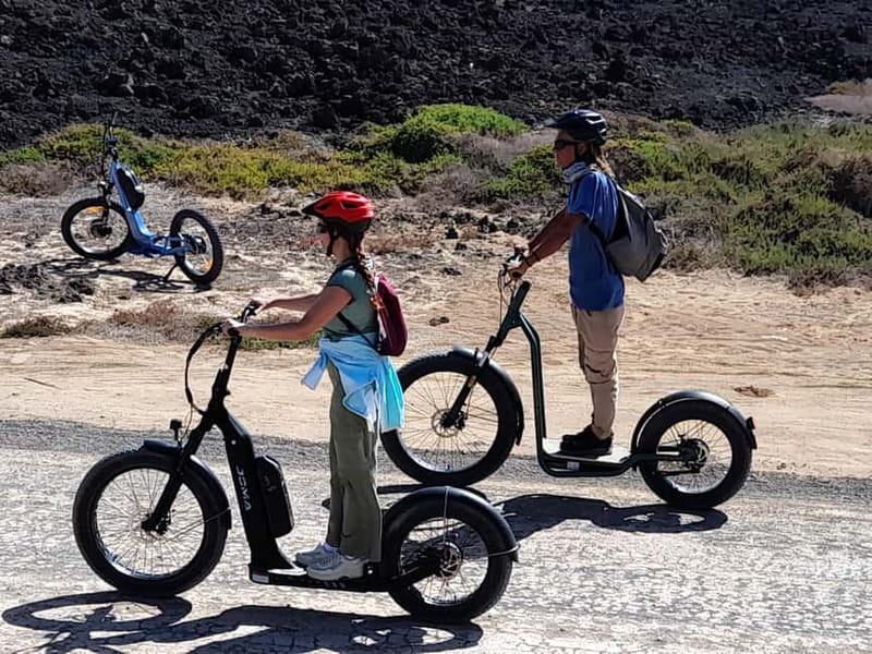 Costa Calma: E-bike Tour/E-scooter - Your 3-hour route: east coast, west coast, then back