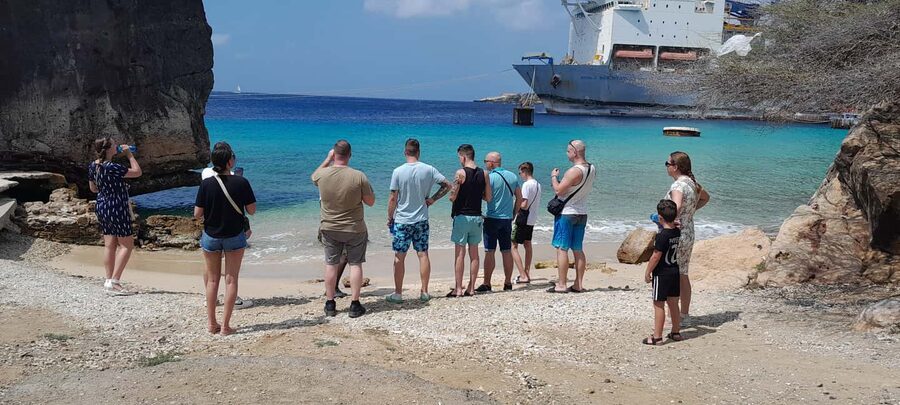 Curacao: Electric Scooter South-East Tour Adventure - Riding the coast by local restaurants and the ship yard