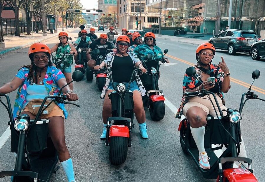Dallas: Downtown E-Scooter Sightseeing and History Tour - Meet at In City Wheels and Get Rolling (in Real Downtown Dallas Time)