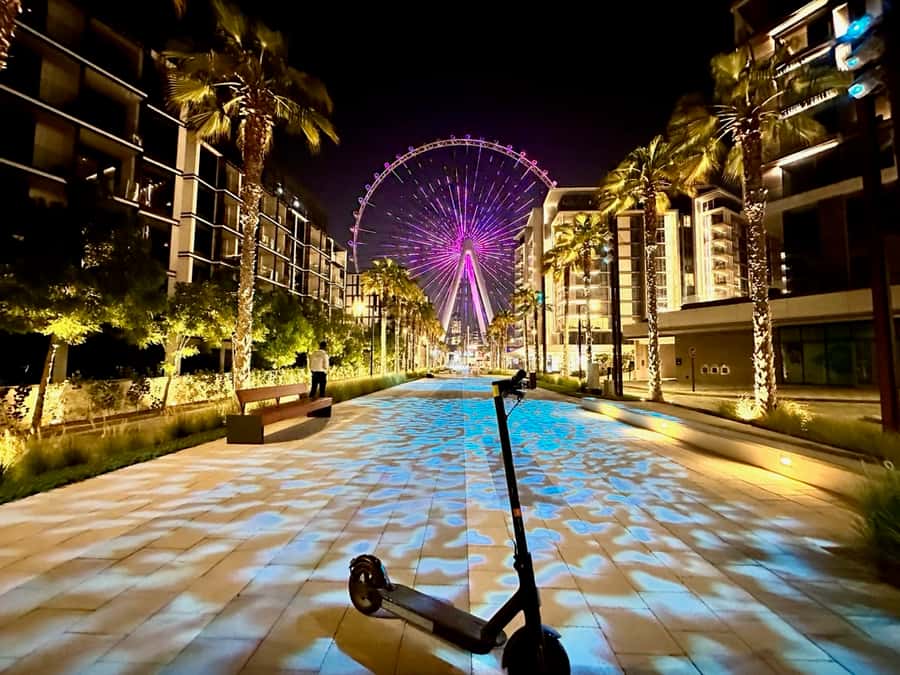 Dubai: E-Scooter Guided Tour of Marina, JBR & Bluewaters - Dubai Marina Walk and the 8-Kilometer Waterfront Feeling
