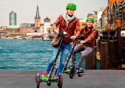 Düsseldorf: E-Scooter City Tour - Riding Along the Rhine: Rheinknie Bridge Views and the Pace of the Route