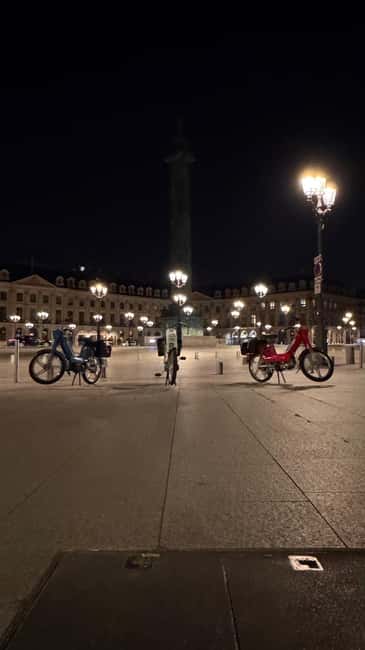 Guided tour of Paris on an electric Peugeot 103 moped - Key highlights you’ll feel right away