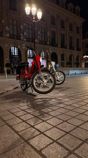 Guided tour of Paris on an electric Peugeot 103 moped - Notre-Dame Cathedral and the Conciergerie: icons with a human scale