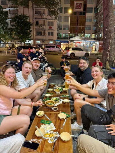 Ho Chi Minh City: Craft Beer and Local Food Tour by Scooter - Your beer lineup: bia hoi, bia set, and Lao Gia Beer