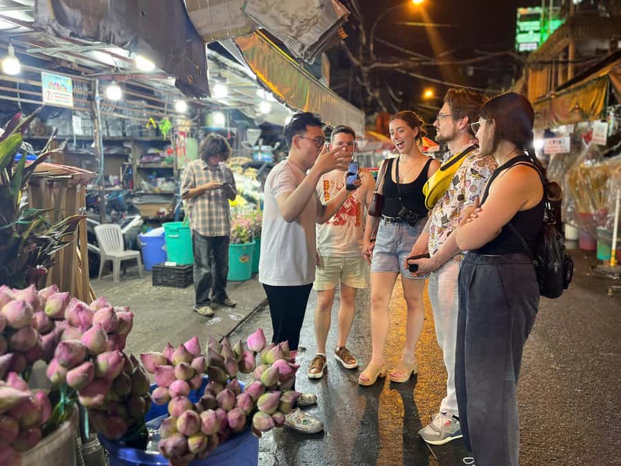 Ho Chi Minh: Local Food Tour by Scooter with Vegan Option - Price: why $34 can feel like a steal (if you eat like you mean it)