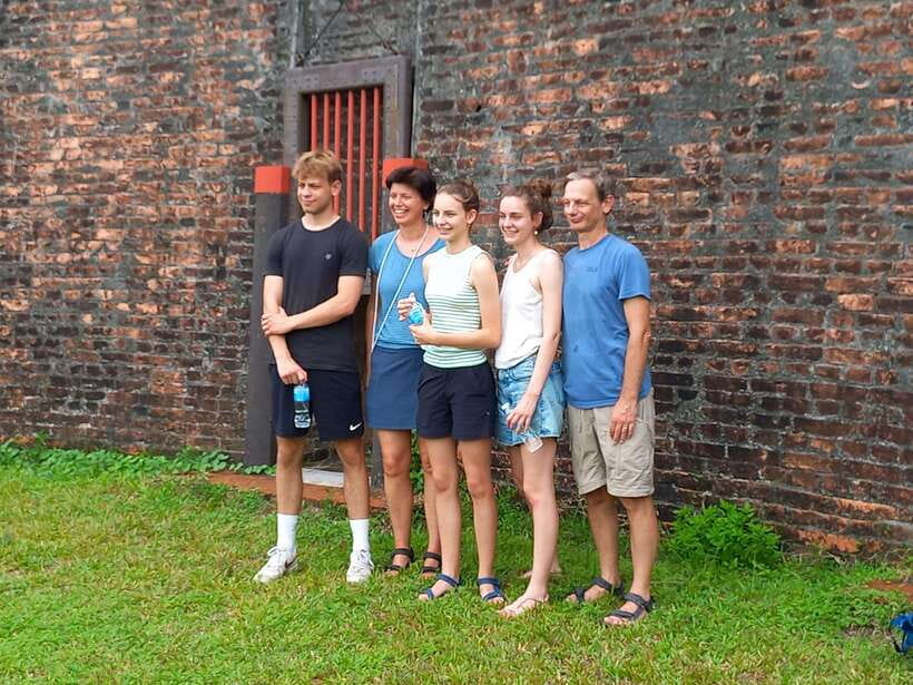 Hue Imperial City & Abandoned Water Park Tour by E-Scooter - Guides like Chamie, Thuan, Linh, Thai, and Tram make the day
