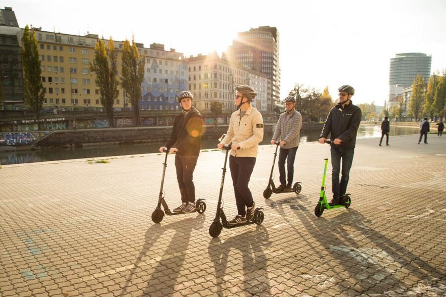 Krakow: 2h Old Town Scooter Tour - How the Tour Works: Training, Helmet, and a Live Guide