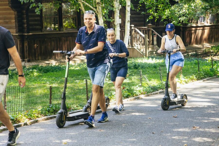 New York City: Central Park Electric Scooter Tour - Cleopatra’s Needle, North Woods, and the Reservoir zone