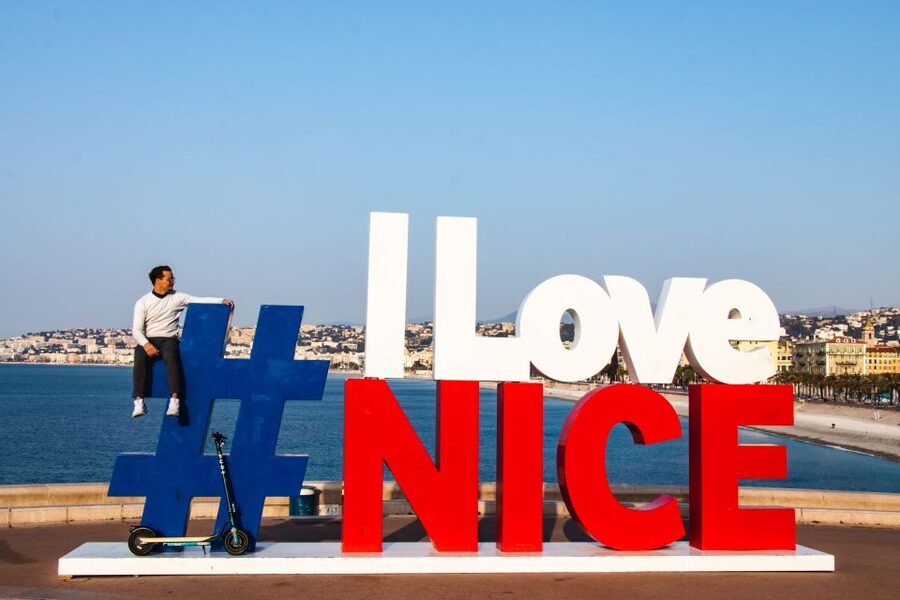 Nice: Must-Sees Electric Scooter Tour - An electric scooter tour of Nice: why it works so well