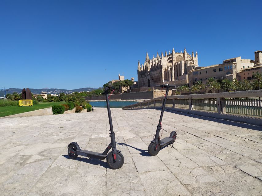 Palma de Mallorca: E-Scooter Rental - Cruising the promenade bike lane for scenic mileage