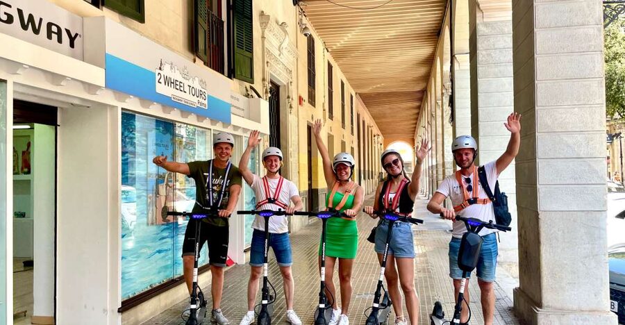 Palma: Guided 1.5 H city tour on Electric scooter - What the Guide Adds (And Why Small Groups Help)