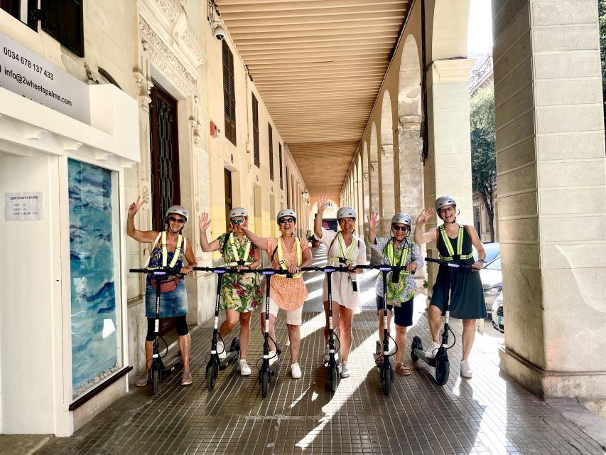 Palma: Guided 1.5 H city tour on Electric scooter - Old Town Lanes: Where the City Personality Shows Up