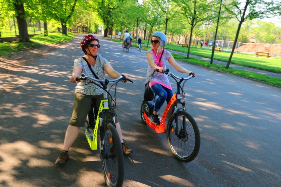 Prague: Highlights Tour on e-Scooter or eBike - Price and time: what $29 really buys you on a highlights day