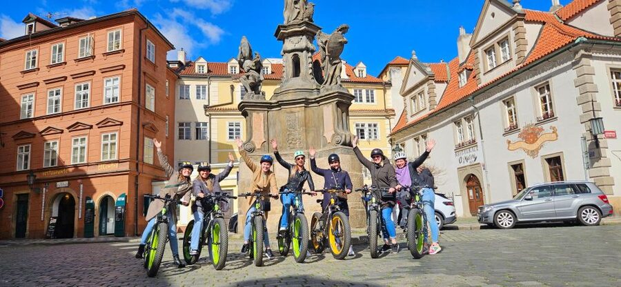 Prague: Highlights Tour on e-Scooter or eBike - Vltava river to Letná Hill: the “big view, little effort” opener