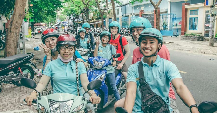 Saigon: City Highlights and Saigon Unseen Scooter Combo Tour - The Saigon Unseen part: alleyways and old apartment life