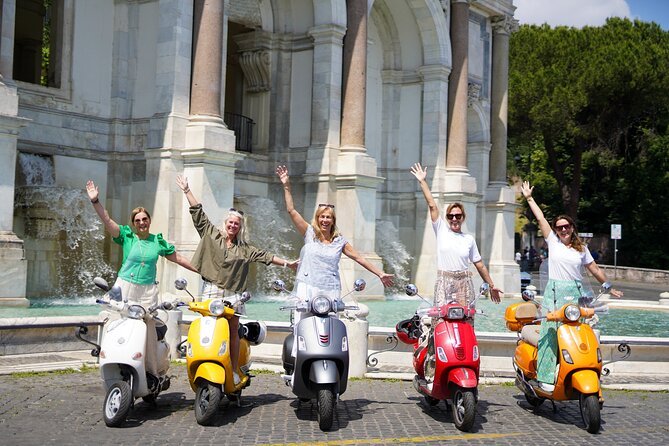 Vespa scooter Journey with Professional Photography - Giardino degli Aranci on Aventine Hill: A Quiet Reset